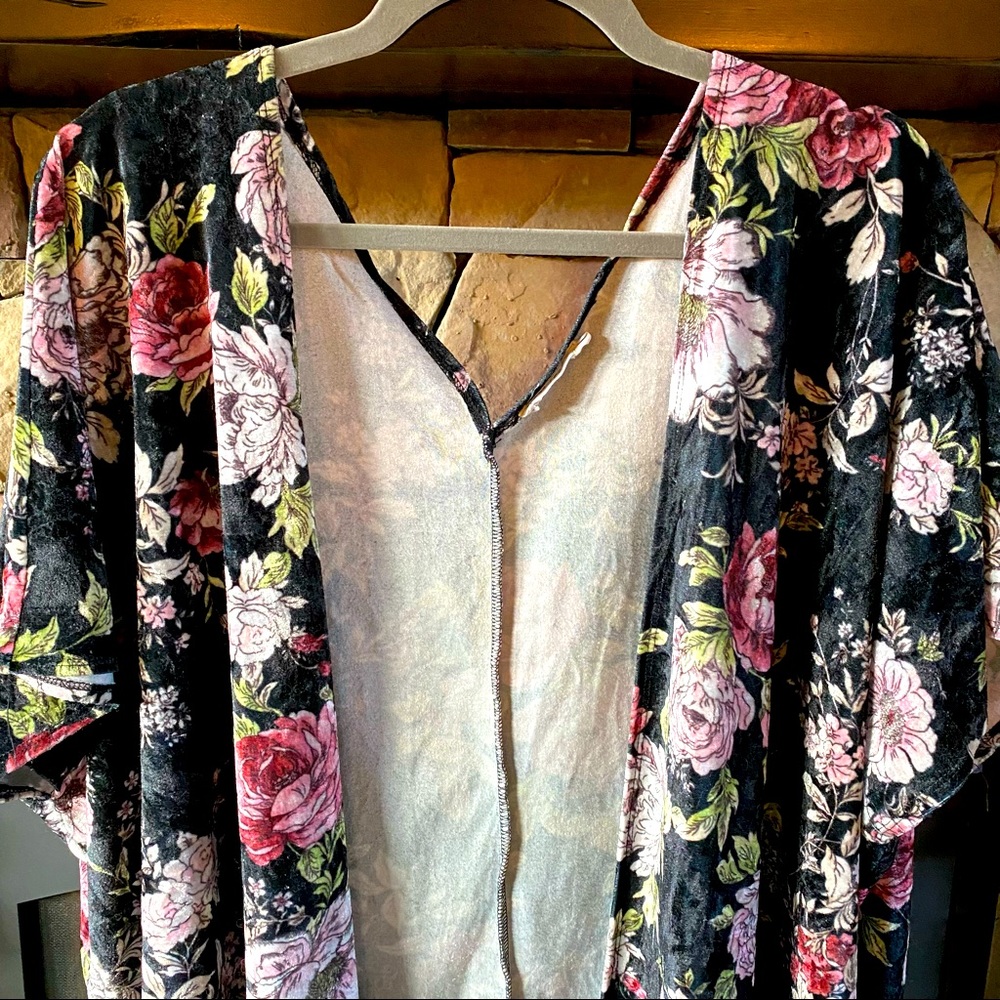 Velvet Floral Cover